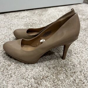 Tan merona heels